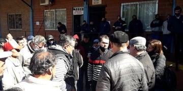 Los trabajadores siguen con las protestas\u002E