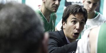 El entrenador de los Verdes, Nicolás Casalánguida, con mucho tiempo para trabajar\u002E