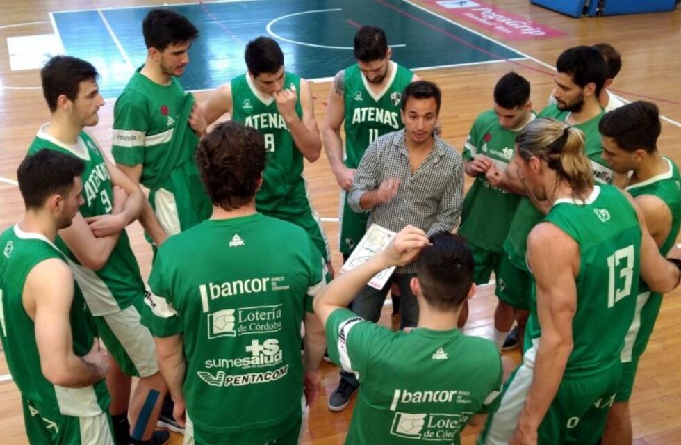Atenas de estreno: muestra al plantel y la nueva camiseta