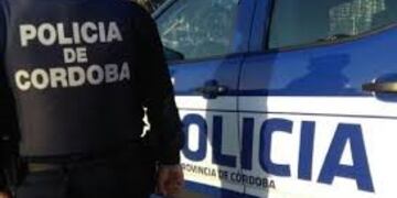 La policia detuvo a dos sujetos, tras robar en un supermercado