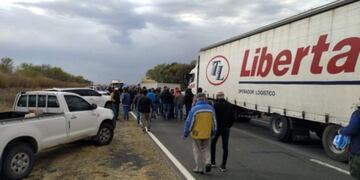 Corte en Ruta Nacional 7