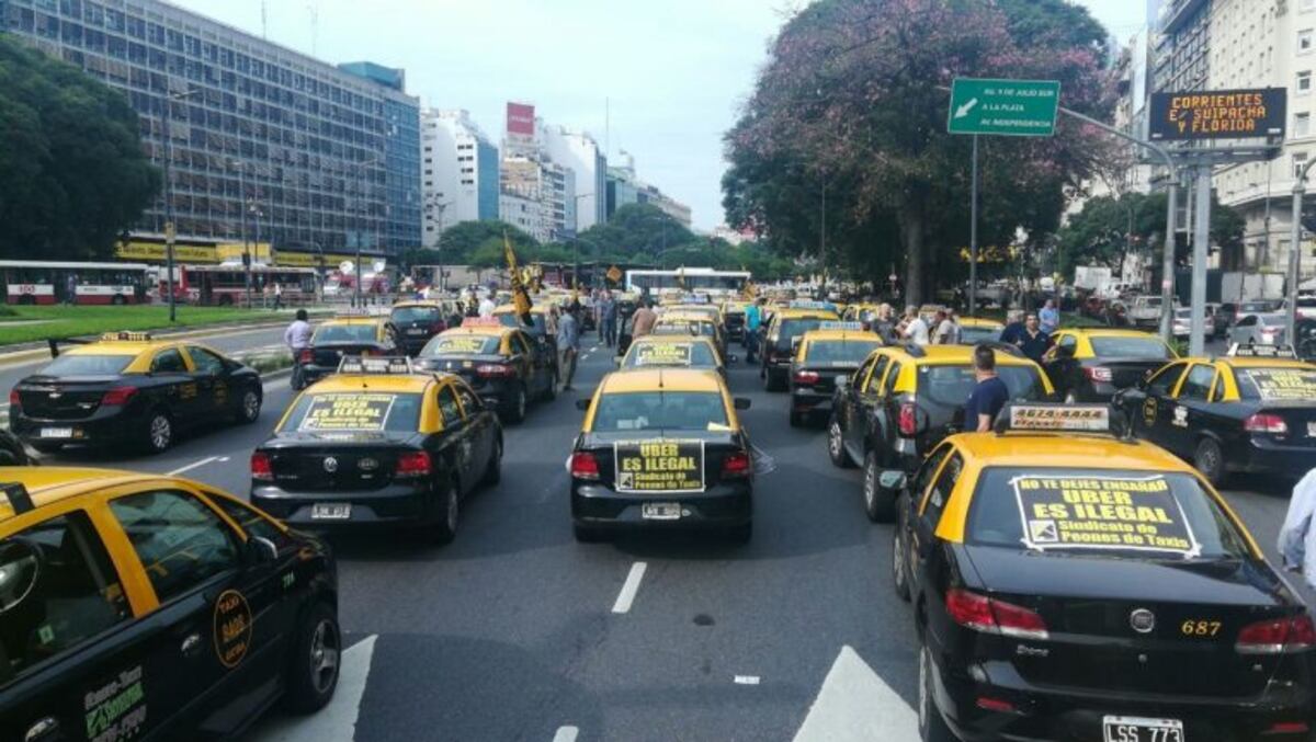 Marcha de taxistas contra Uber