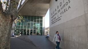 El pequeño fue atendido en el Hospital de Niños Víctor J\u002E Vilela\u002E (Archivo)