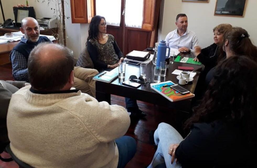 Municipales de Viedma sostienen que la oferta salarial es "paupérrima"