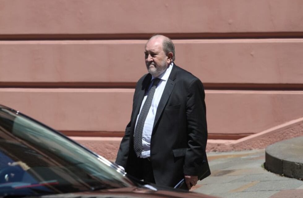 La Pampa: el gobernador eximió de pagar Ganancias a todos los funcionarios