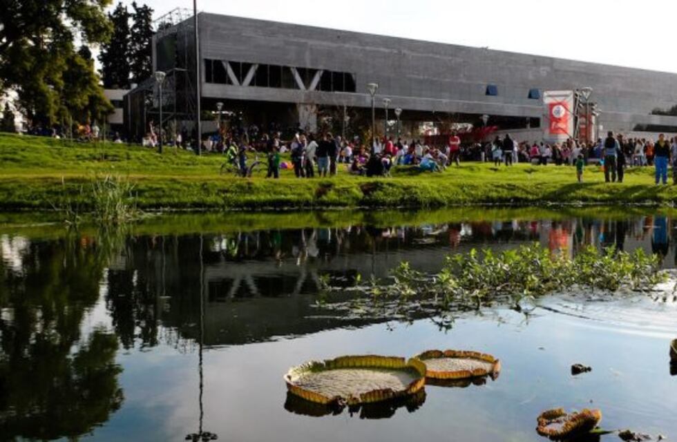 Insólito: estaban pescando y hallaron un corazón