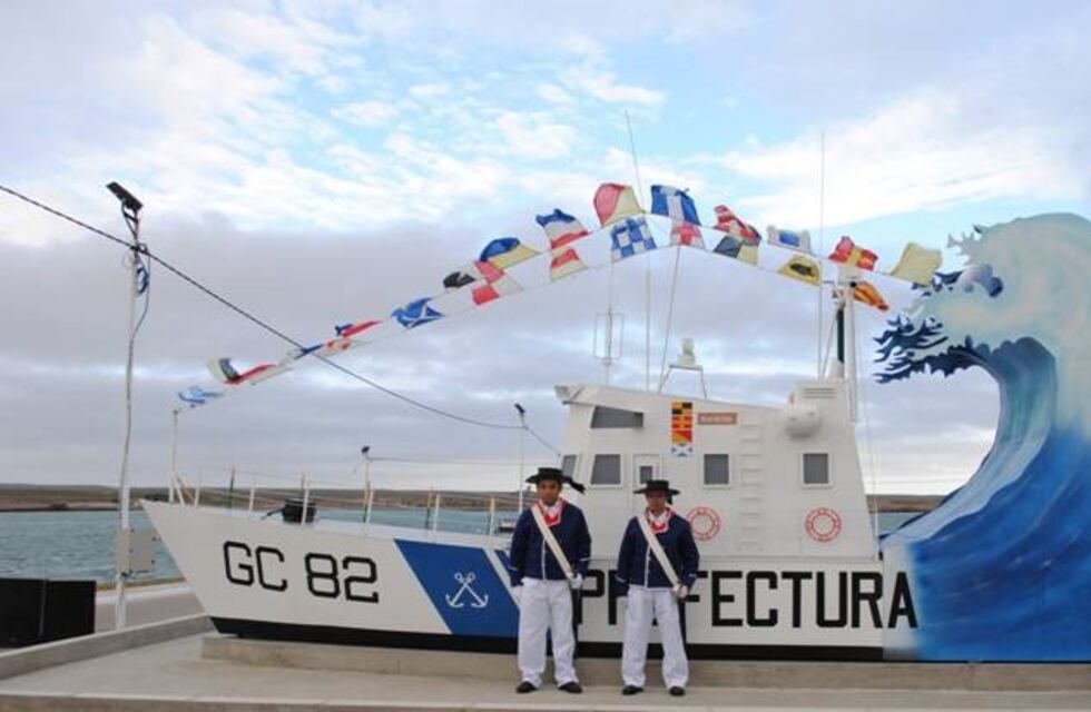 Prefectura Naval Argentina de Deseado homenajeó a al GC 83