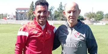 Ricardo Bochini y Carlos Tévez. Remarcó que para Independiente el partido del lunes con Talleres es una final (Gentileza).