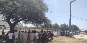 STIA protesta frente a la planta DULCOR