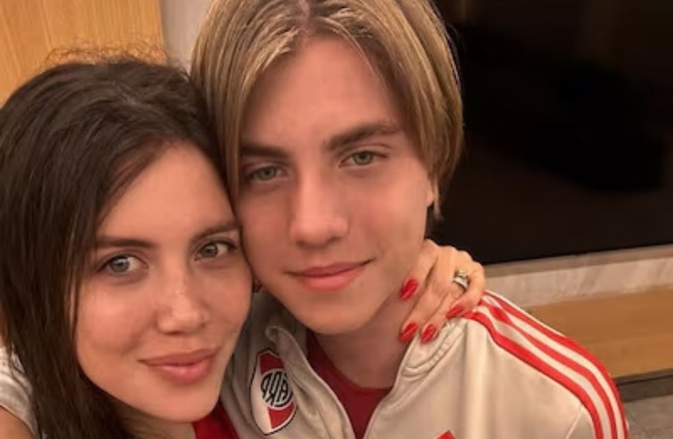 La foto de Valentino López, el hijo de Wanda Nara, en silla de ruedas que causó preocupación: “Tu familia está con vos”