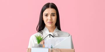 Grabaron el trend viral de “Escucho, pero no despido” en el laburo… pero sí la despidieron