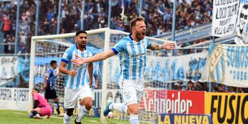 Atlético Tucumán recibió hoy a Talleres de Córdoba en un partido válido por la fecha 13 de la Zona A.  (Télam)