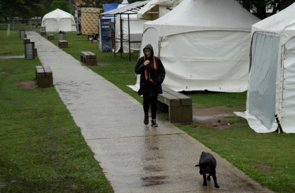 ¿Otra vez la maldición?: postergan el inicio de Colectividades 2023 por lluvias en Rosario