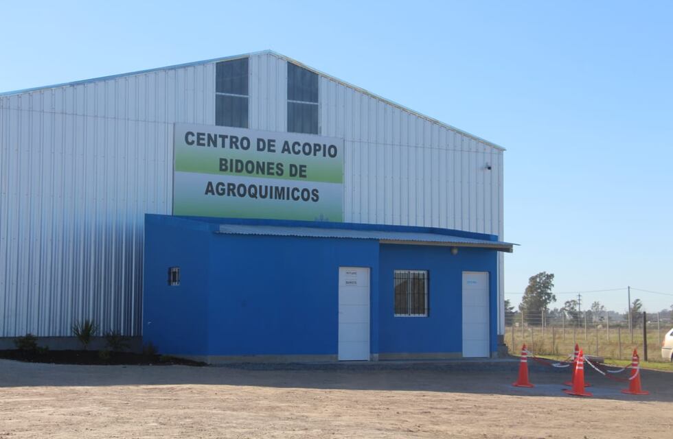 Jornada en el Centro de Acopio de Tres Arroyos sobre bidones vacíos de agroquímicos