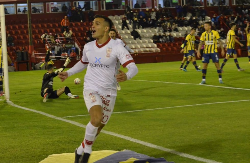 Rosario Central jugó muy mal y cayó 2 a 0 ante Huracán