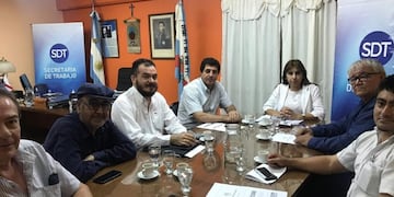 Trabajo y Producción articulan acciones para revertir la merma de la próxima cosecha