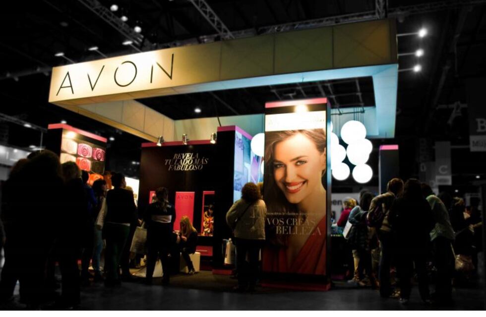 Qué pasará con las revendedoras argentinas de Avon, que fue comprada por Natura