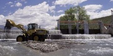 Modernización de riego Las Tunas, Mendoza, obra a cargo de la empresa Ceosa\u002E