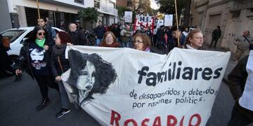 Rosario pidió justicia a un año de la desaparición y muerte de Santiago Maldonado\u002E