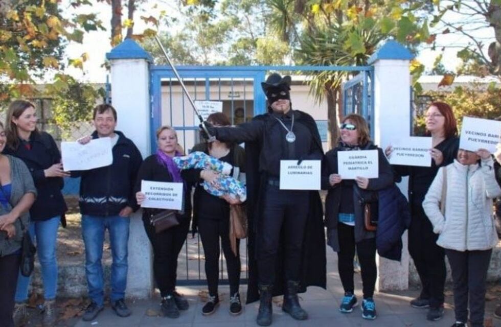 "El zorro" marplatense volvió al barrio Pueyrredón para reclamar falta de servicios