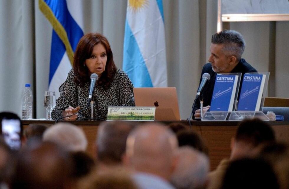 Denunciaron a Cristina Kirchner por relacionar a la mafia con los ancestros italianos de Macri