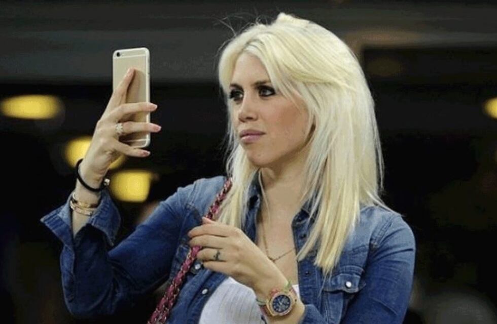 Con el Monumental de fondo, Wanda Nara contraataca con un video al natural y en pijama