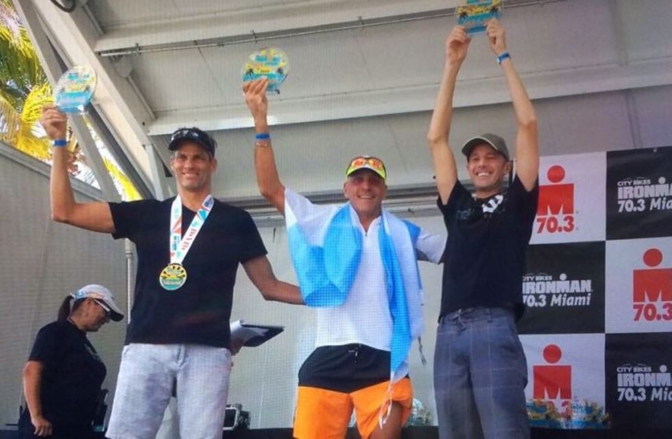 El Gobierno le entregó un subsidio al triatleta Alejandro Armendariz