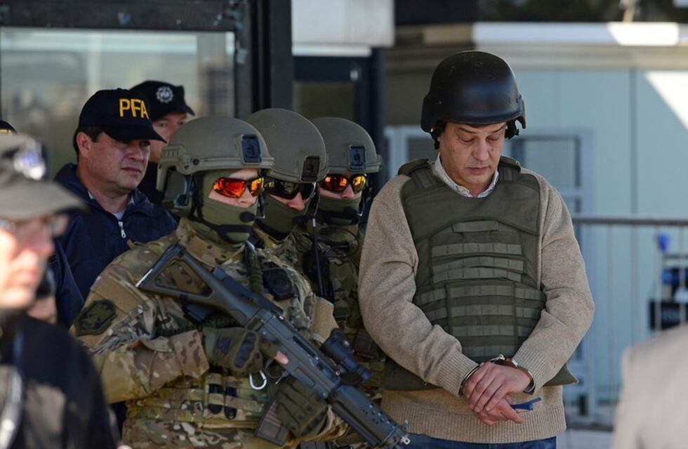 El contador de Cristina Kirchner dijo que ella le pidió borrar actas con liquid paper