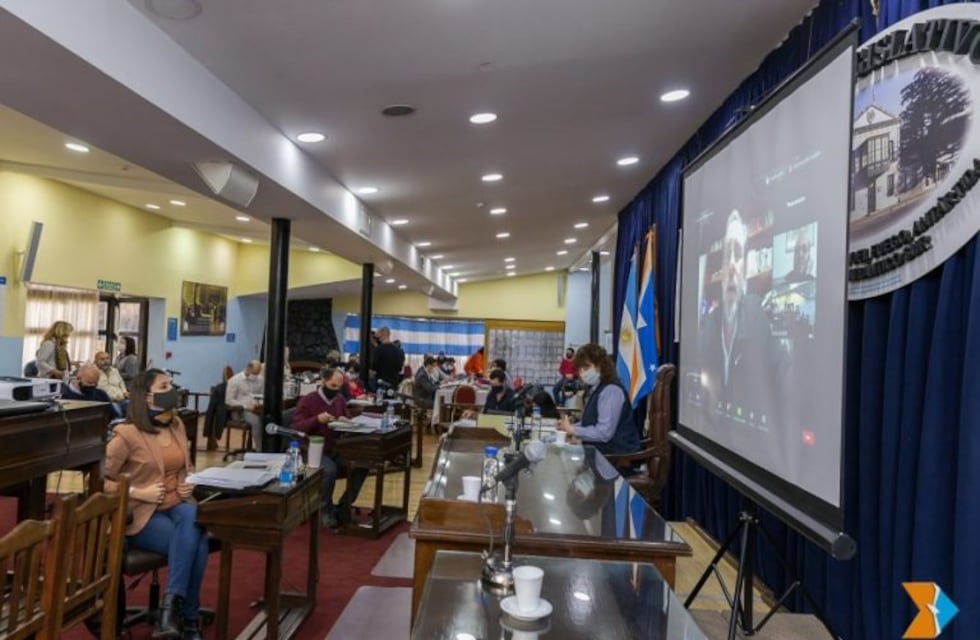 El ejecutivo dió a conocer frente a los legisladores los alcances del proyecto de Ley de Emergencia