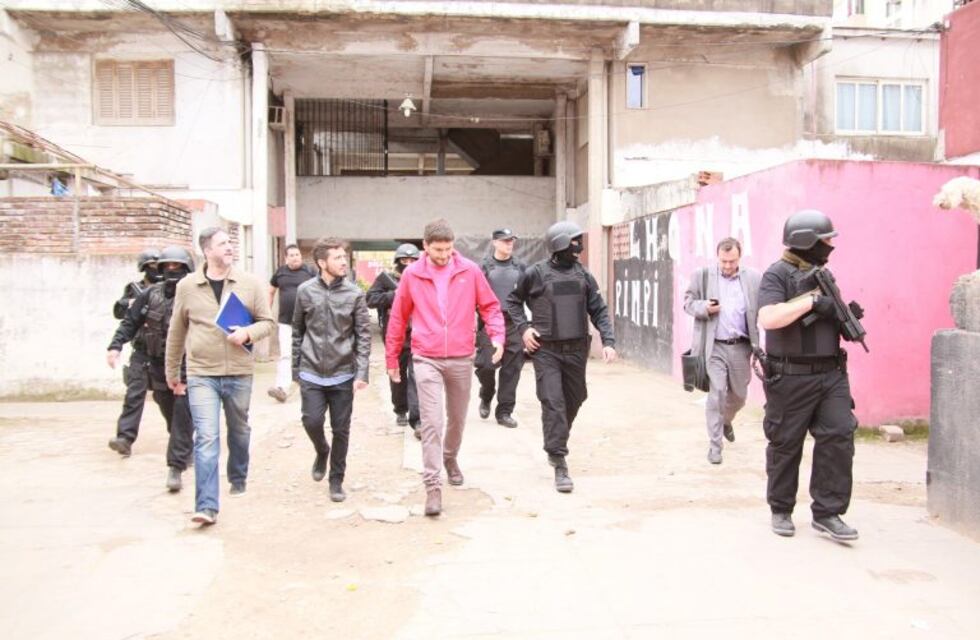 Fein tras el operativo en barrio Municipal: "Hay que buscar a los delincuentes en sus cuevas"