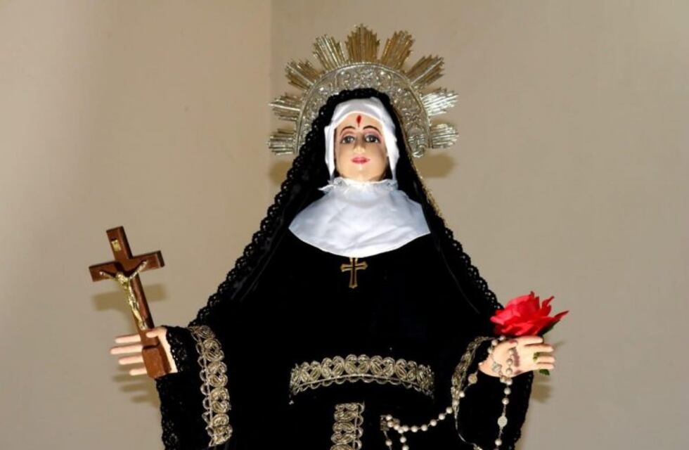 Miles de fieles llegan a Esquina para honrar a Santa Rita de Casia