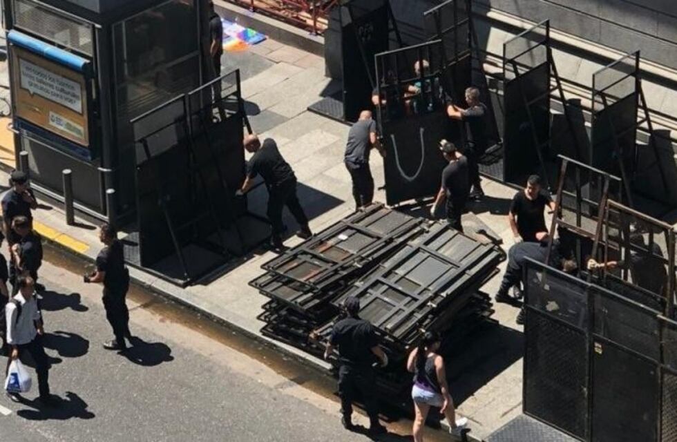 "Ley ómnibus": vallaron el Congreso y cortaron avenida Rivadavia en la previa del debate