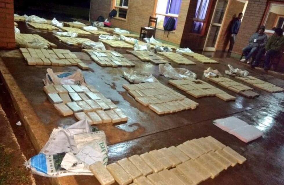 La Policía incautó casi media tonelada de marihuana tras una espectacular persecución