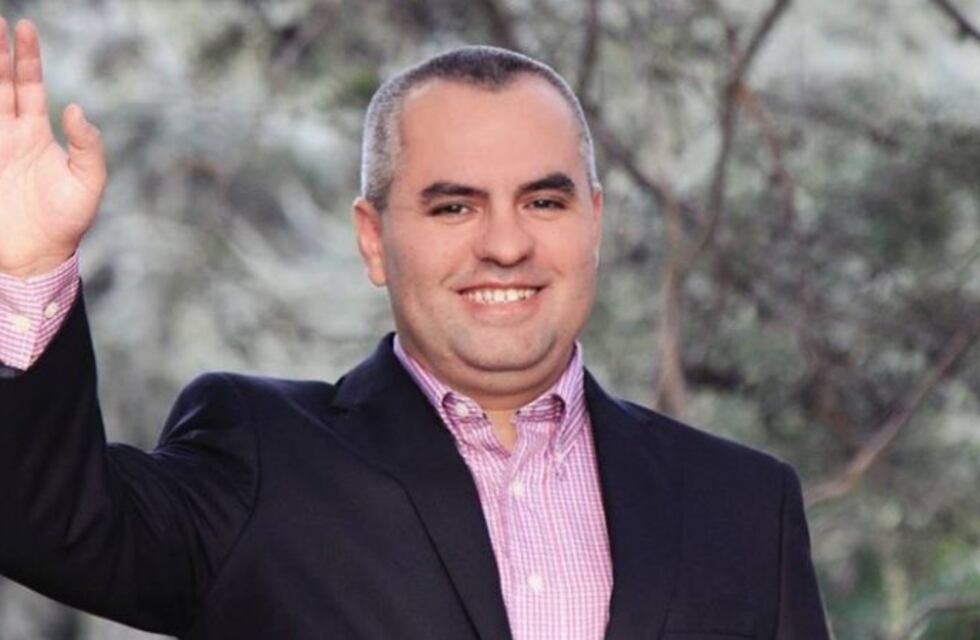 El cura que pidió licencia para ser intendente de Serrano renunció al sacerdocio