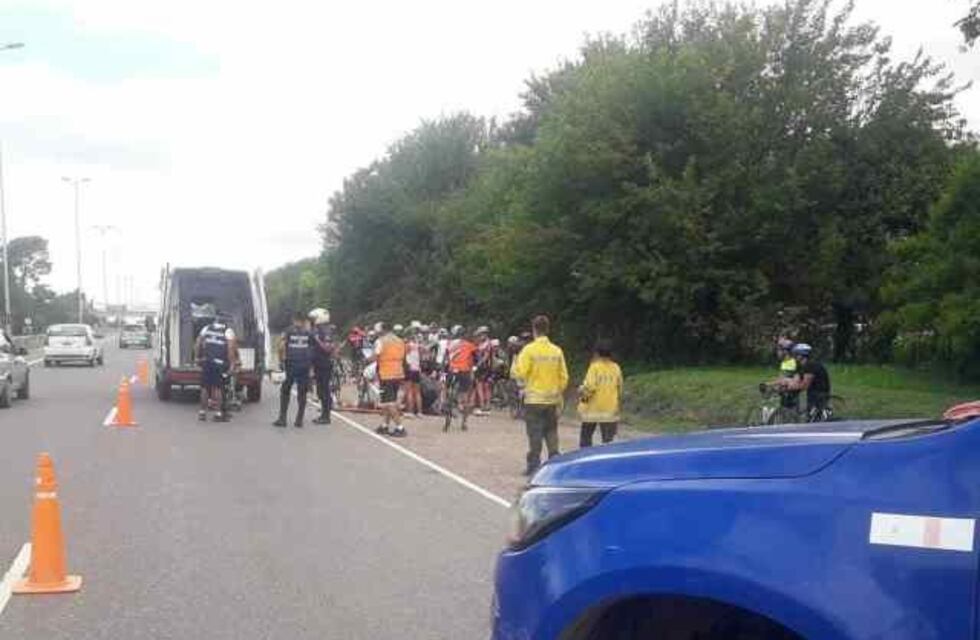 Accidente vial entre ciclistas en la ruta E- 53