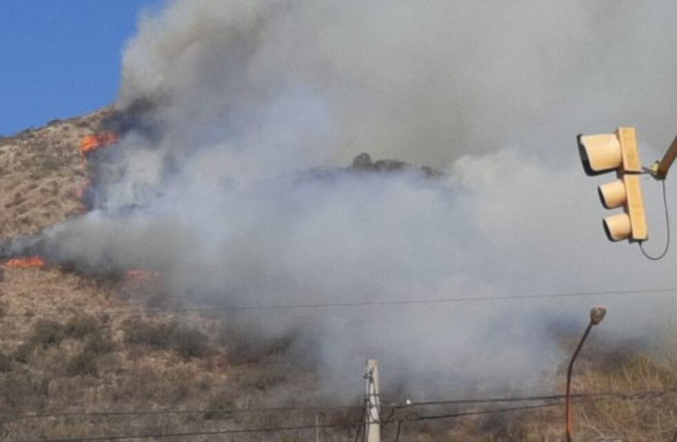 Incendio forestal en la zona sur de las sierras de Carlos Paz
