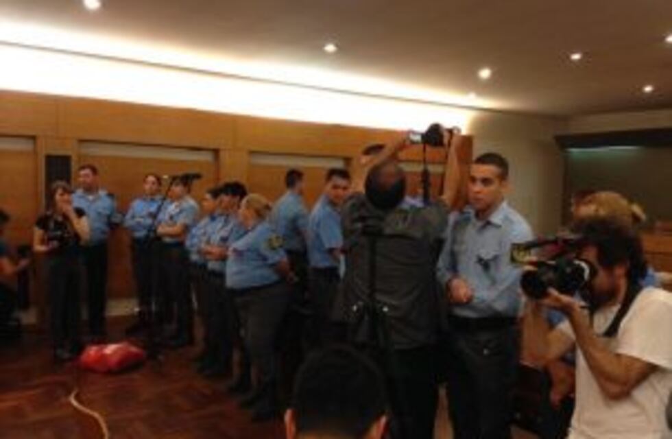 Perpetua para dos policías por gatillo fácil