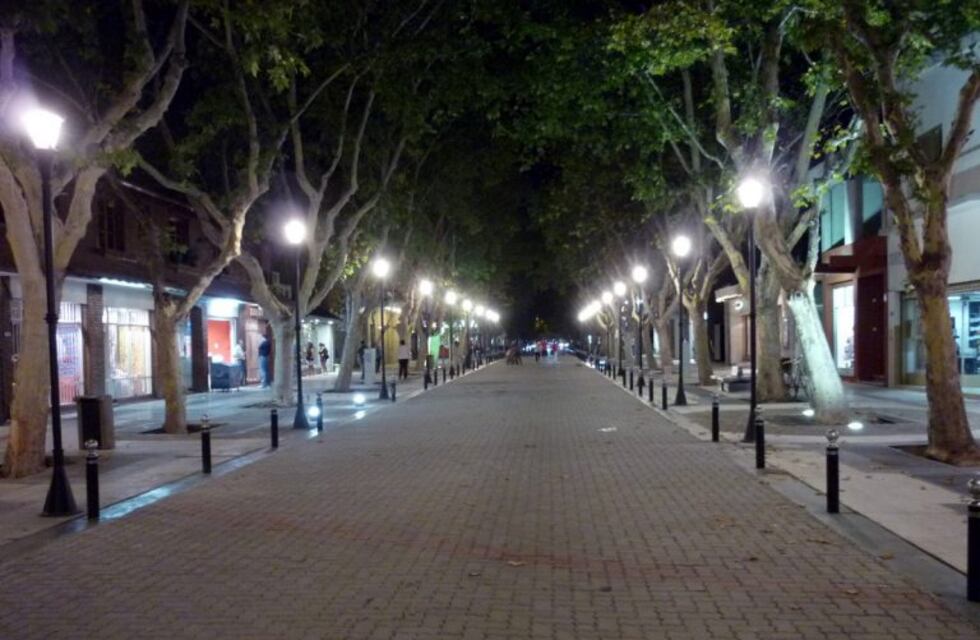 Se licitó la compra de luminarias LED para el alumbrado público de 200 cuadras en Viedma