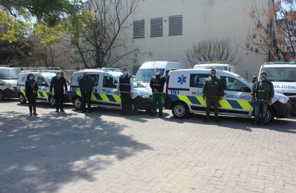 Entregaron tres nuevas ambulancias equipadas para traslado al SEASE 107