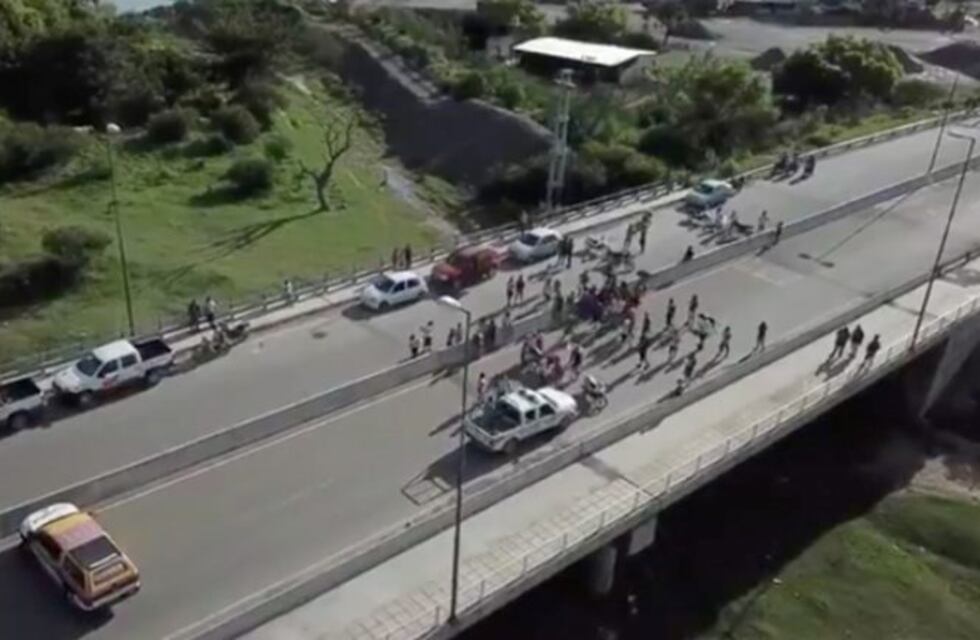 Indignación por el caso del niño que cayó al Río Arenales