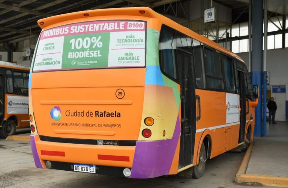 Más minibuses usan sólo biodiesel
