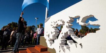 Homenaje a caídos y veteranos de Malvinas\u002E