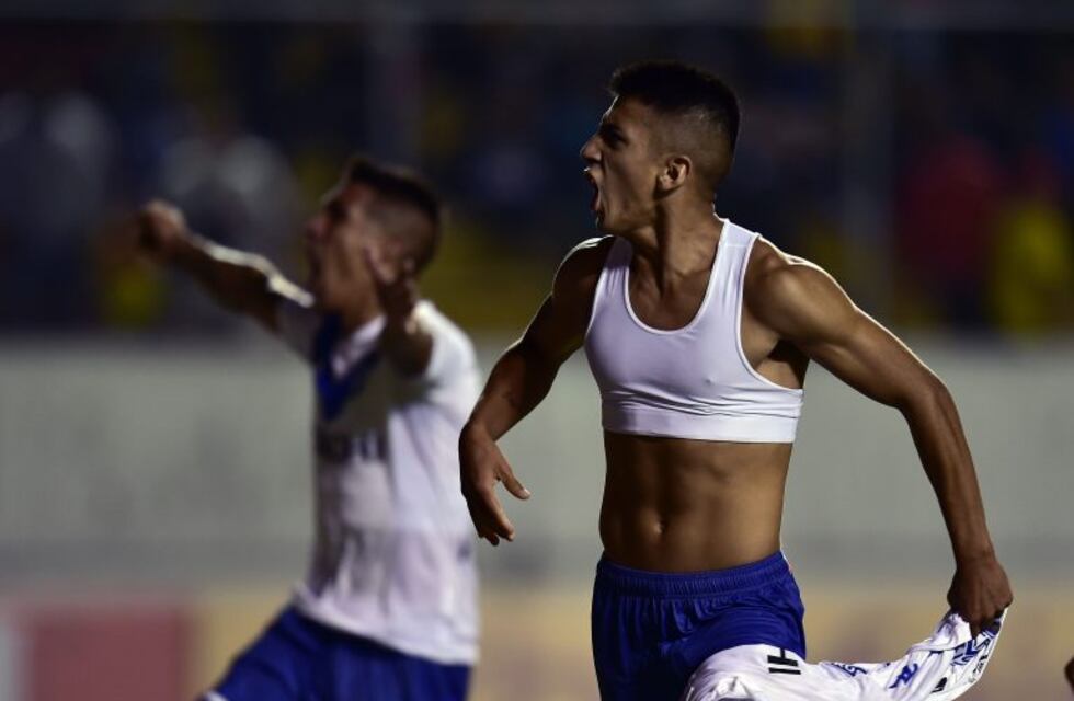 Copa Sudamericana: Vélez cayó 2-1 en Quito ante Aucas pero avanzó a la próxima fase