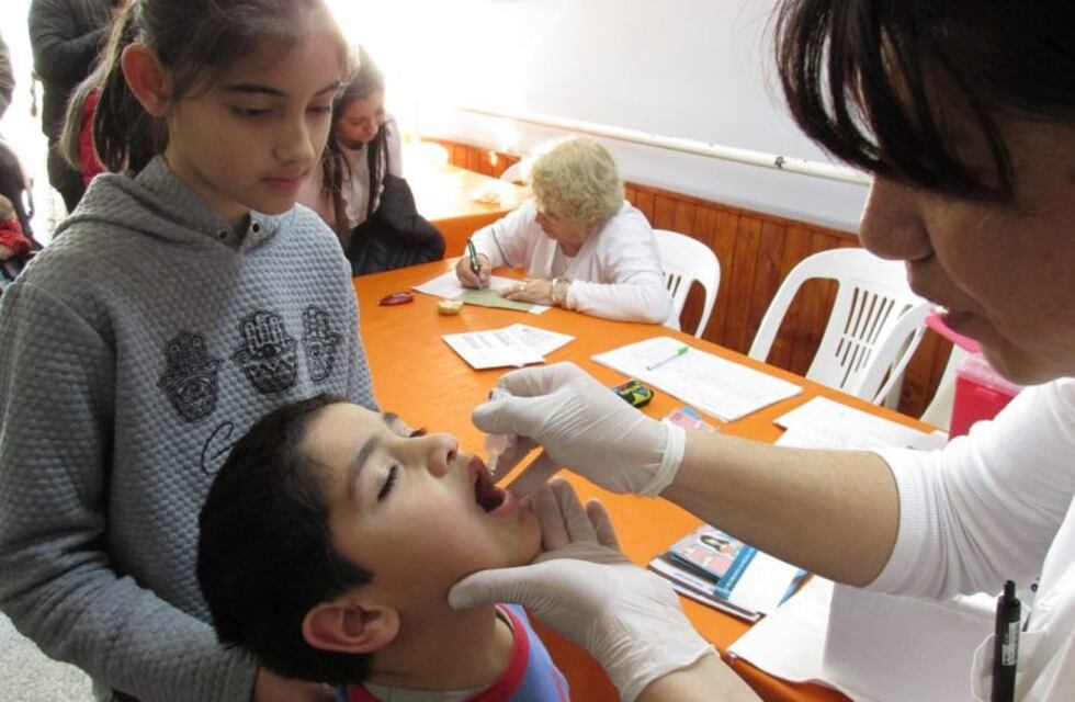 "Día de las Vacunas en Familia" fue un éxito en la Plaza 25 de Mayo en Arroyito