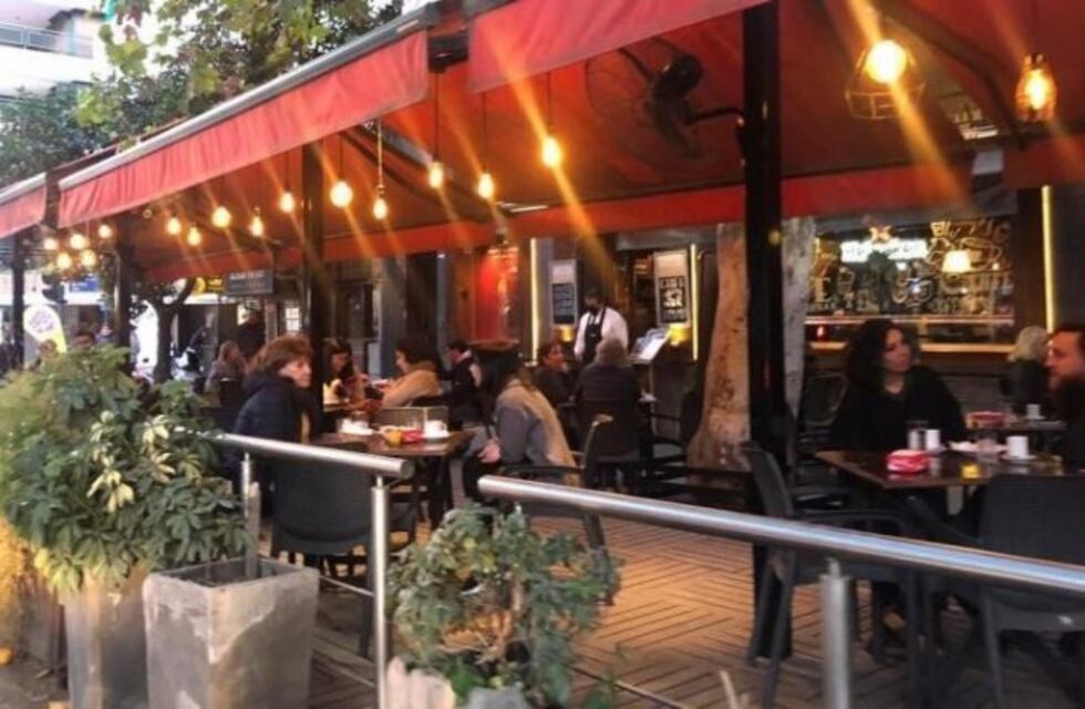Capital y Yerba Buena amplían hasta la medianoche atención de bares y restaurantes