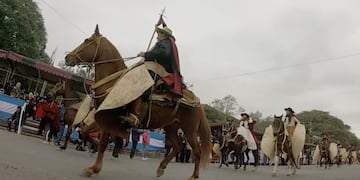 Gauchos durante el desfile de Güemes 2019. (VíaSalta)
