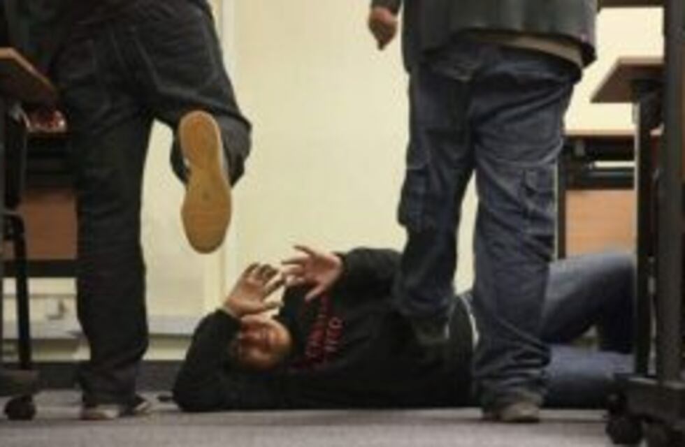 Investigan golpiza a un adolescente en una plaza de Misiones