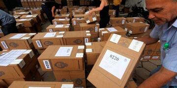 Urnas Gualeguaychú\nCrédito: máximaonline