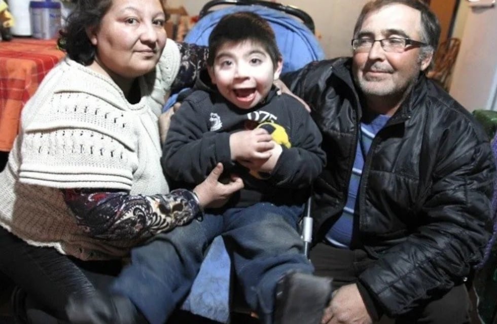 La inspiradora historia de un niño de 4 años que no se da por vencido