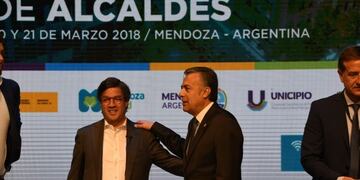 Luis Alberto Moreno, presidente del BID, y Alfredo Cornejo, gobernador de Mendoza\u002E